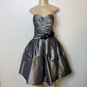 Love Silver strapless dress Sz Small